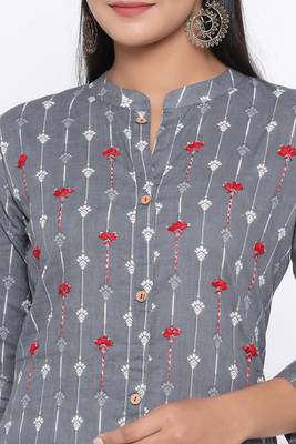 Ardozaa Women's Cotton Printed Straight Kurta Pant Set (Grey) 4