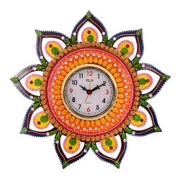 Decorative and Glossy Papier-Mache Wooden Wall Clock 2