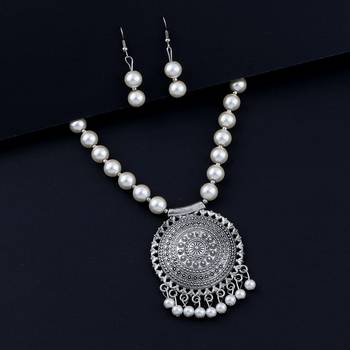 Designer Elegant Oxidised Pendant White Pearl Jewellery set for Women 2