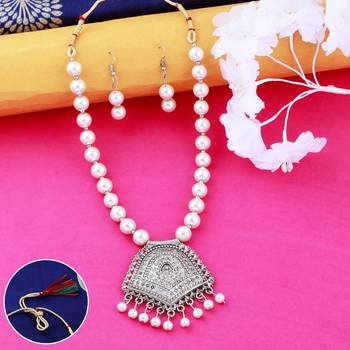 Elegant Designer  Oxidised Pendant White Pearl Jewellery set for Women 1