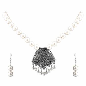 Elegant Designer  Oxidised Pendant White Pearl Jewellery set for Women 3
