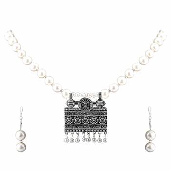 Stylish  Amazing Oxidised Pendant White Pearl Jewellery set for Women 3