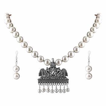 Amazing Classic Look  Oxidised Pendant White Pearl Jewellery set for Women 3
