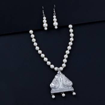 Silver plated Designer Traditional Long Pearl Drop Unique Shape pendant Necklace set for women Jewellery set 2