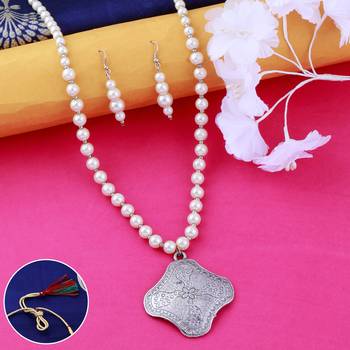 Silver plated Unique Design pendant Designer Traditional Long Pearl Necklace set for women Jewellery set 1