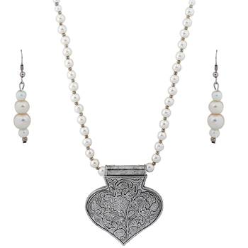 Silver plated Designer Traditional Spade Shape pendant Long Pearl Necklace set for women Jewellery set 3