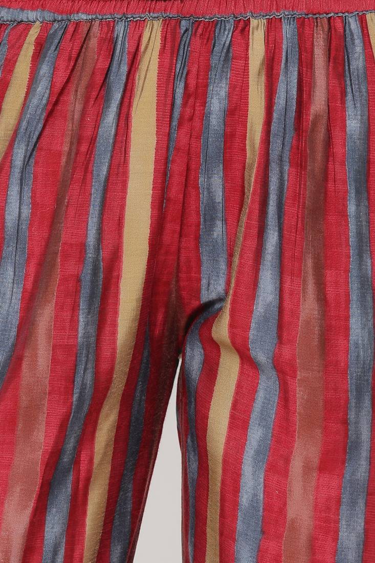 Ardozaa Women's Muslin Gold Print Straight Kurta Pant Set (Beige)