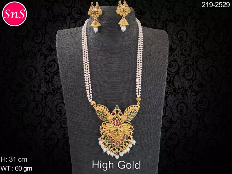 Green emerald  necklaces