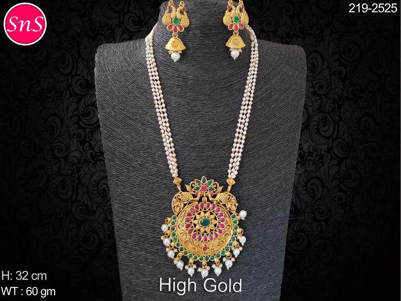 Green emerald  necklaces