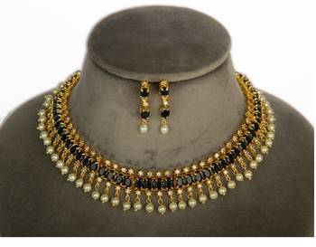 Black Alloy Gold Plated Indian Bollywood Ethnic Imitation Jewellery Necklace 1