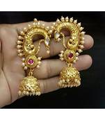 Kundan kaan earrings with pearl chain