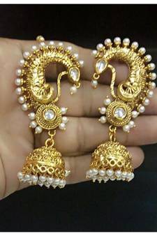 Kundan kaan earrings with pearl chain