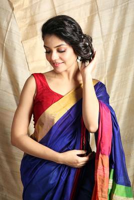 Blue woven blended cotton saree with blouse 4