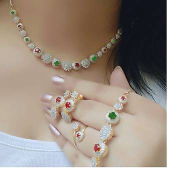Multicolor necklaces 1