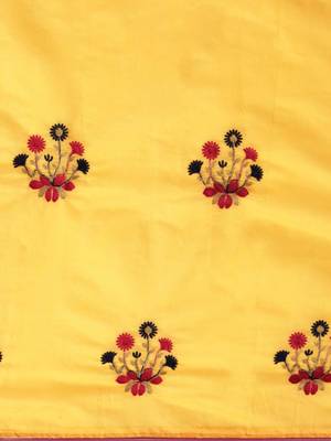 Yellow embroidered chanderi saree with blouse 5