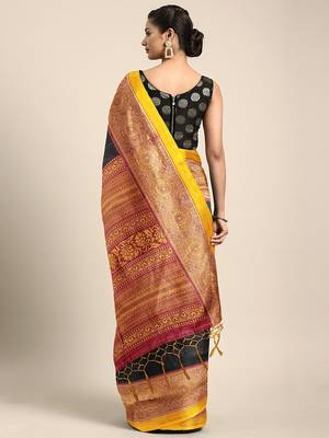 Black printed silk blend saree with blouse 2