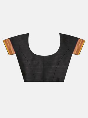 Black printed silk blend saree with blouse 3