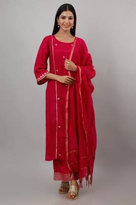 Women's Rayon Blend Solid Straight Kurta Palazzo Dupatta Set (Fucshia) 1