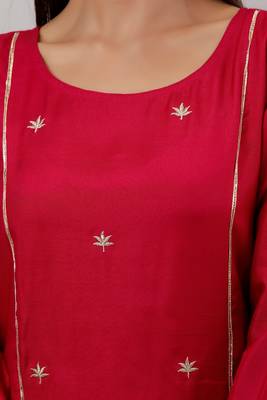 Women's Rayon Blend Solid Straight Kurta Palazzo Dupatta Set (Fucshia) 6
