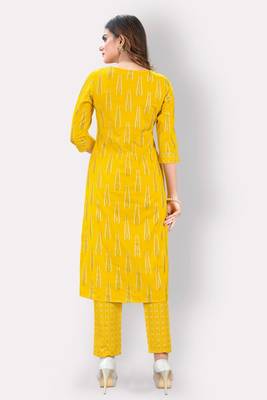 Women'S Foil Print Straight Cotton Yellow Kurti With Pant Set 9