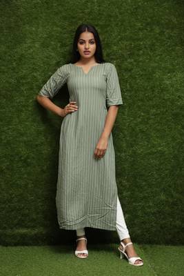 Women Green Cotton Silk Kurti For Girls  1