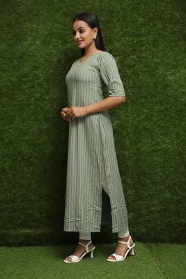 Women Green Cotton Silk Kurti For Girls  3