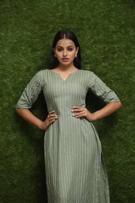 Women Green Cotton Silk Kurti For Girls  5
