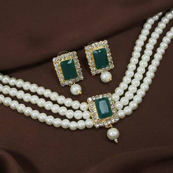 Traditional Handcrafted Beaded Emerald Choker with Earrings For Women/Girls  2