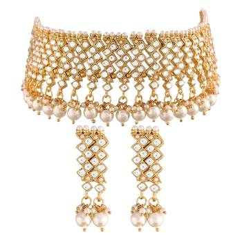 Traditional Handcrafted Faux Kundan Studded Jewellery Set With Earrings  3