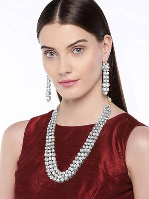 Rhodium Plated Traditional 3 Layered Jewellery Set Encased With Kundan For Women  2