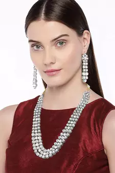 Rhodium Plated Traditional 3 Layered Jewellery Set Encased With Kundan For Women 