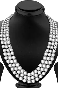 Rhodium Plated Traditional 3 Layered Jewellery Set Encased With Kundan For Women 