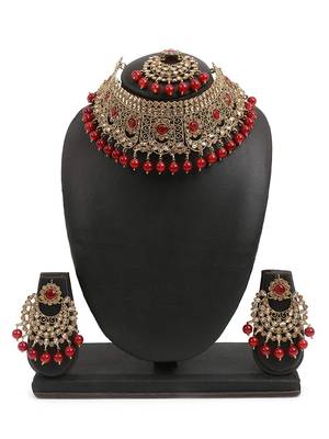 I Jewels Traditional Choker With Earrings & Maang Tikka Encased With Kundan (M4162M) 3