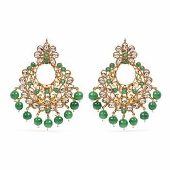 Traditional Choker With Earrings & Maang Tikka Encased With Kundan  2