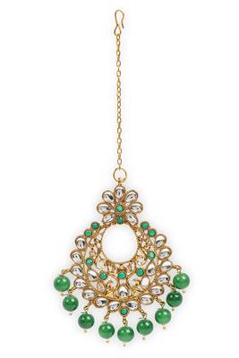 Traditional Choker With Earrings & Maang Tikka Encased With Kundan  4