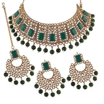Traditional Gold Plated Kundan & Beads Choker Necklace Set with Maang Tiika for Women  2