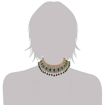 Traditional Gold Plated Kundan & Beads Choker Necklace Set with Maang Tiika for Women  3