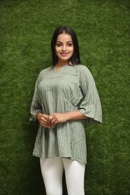 Women Green Short Kurti Top For Girls  5