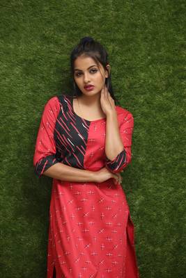 Women Red Readymade Kurti  5