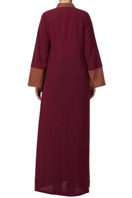 Front Open Abaya Dress With Contrast Panel and Sleeves 5