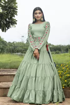 Light-green thread embroidery cotton Designer gown