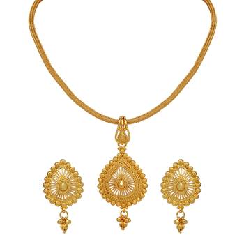 Gold necklaces 1