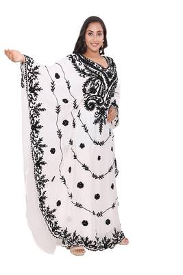 White georgette moroccan islamic dubai kaftan farasha Aari and stone work  3