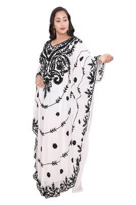 White georgette moroccan islamic dubai kaftan farasha Aari and stone work  4