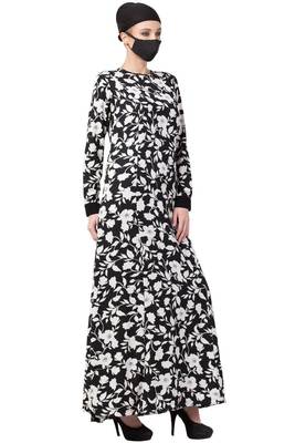 Musheco-Black & White Printed Dress. 3