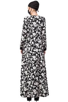 Musheco-Black & White Printed Dress. 4