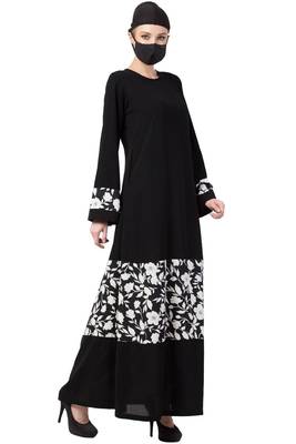 Musheco-Black Dress With Inserted Panel-Not An Abaya 3