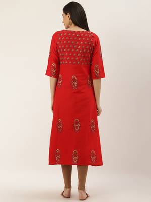 Varkha Fashion Cotton V-Neck A-Line Kurta 4