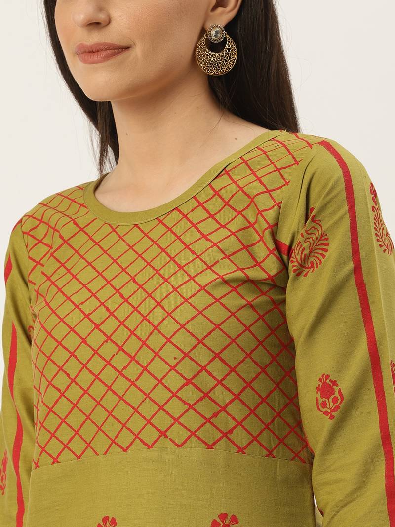 Varkha Fashion Cotton Round Neck Anarkali Kurta