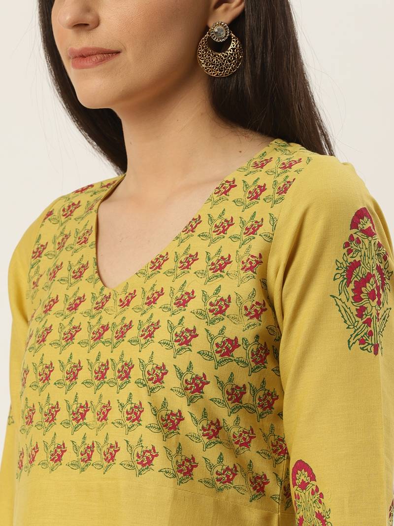 Varkha Fashion Cotton V-Neck Anarkali Kurta